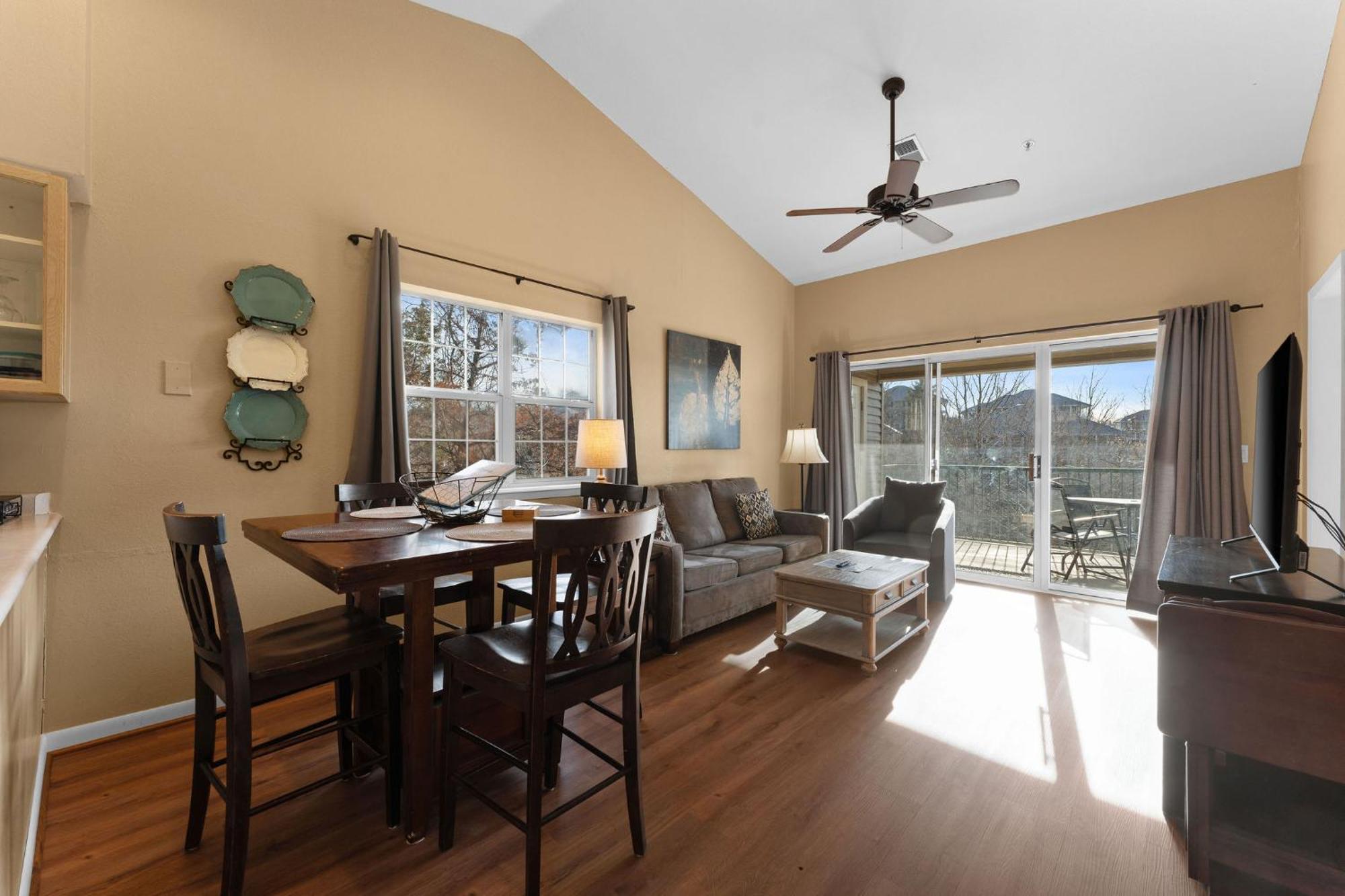 Cozy Top Floor 2Br Condo With View And Amenities!! Point Lookout Exterior foto